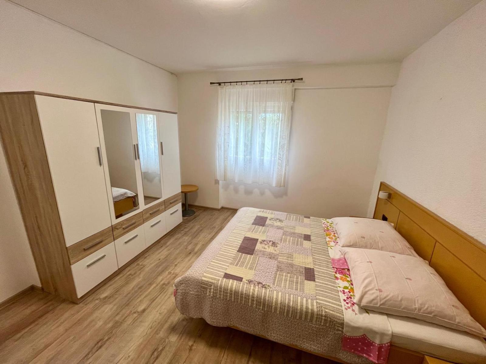 Apartmani Krunić Barbat na Rabu Bagian luar foto