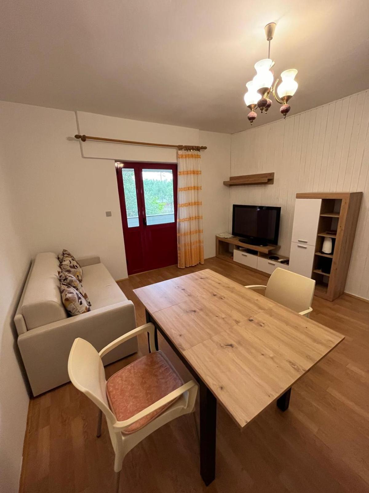 Apartmani Krunić Barbat na Rabu Ruang foto