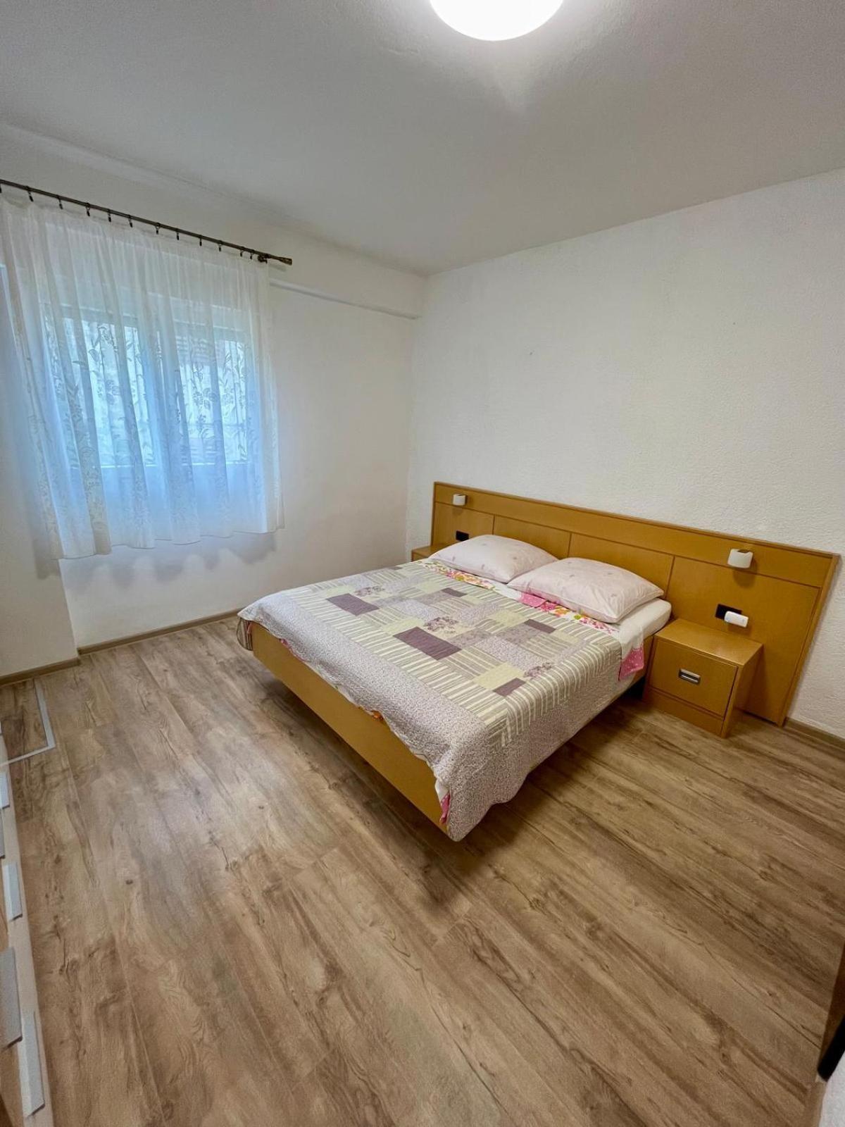 Apartmani Krunić Barbat na Rabu Bagian luar foto